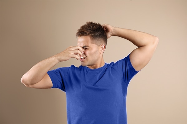 Como reducir el mal olor de axila Como reducir el mal olor de axila